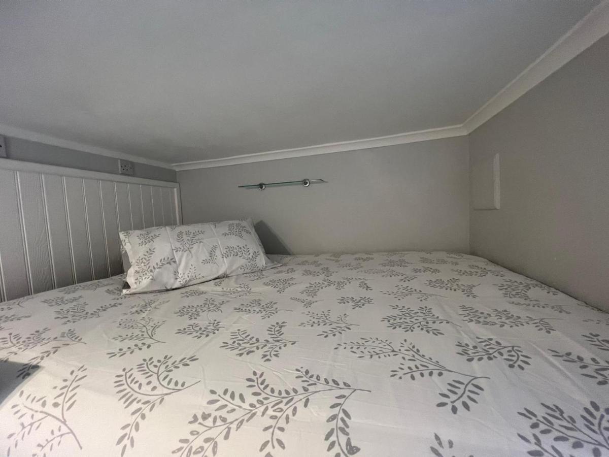 Double Room Shared Toilet