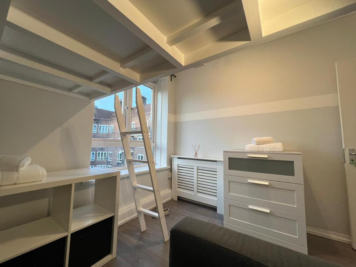 Double Room Shared Toilet