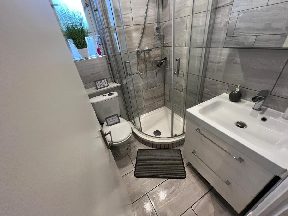 Double Room Shared Toilet