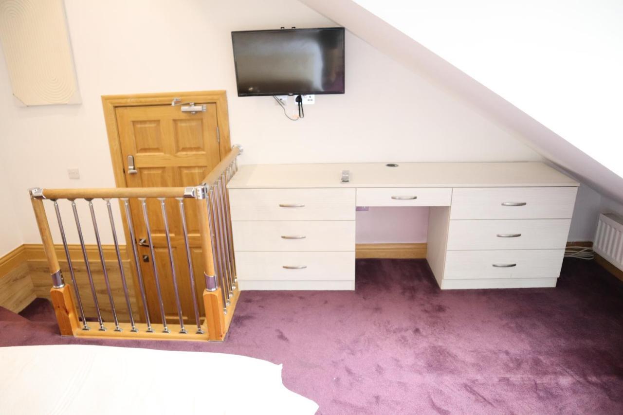 Deluxe Double Room Private Bathroom