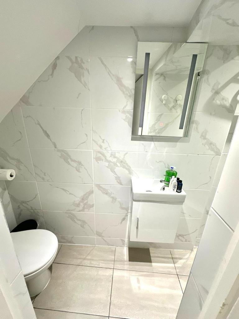 Double Room Private Bathroom