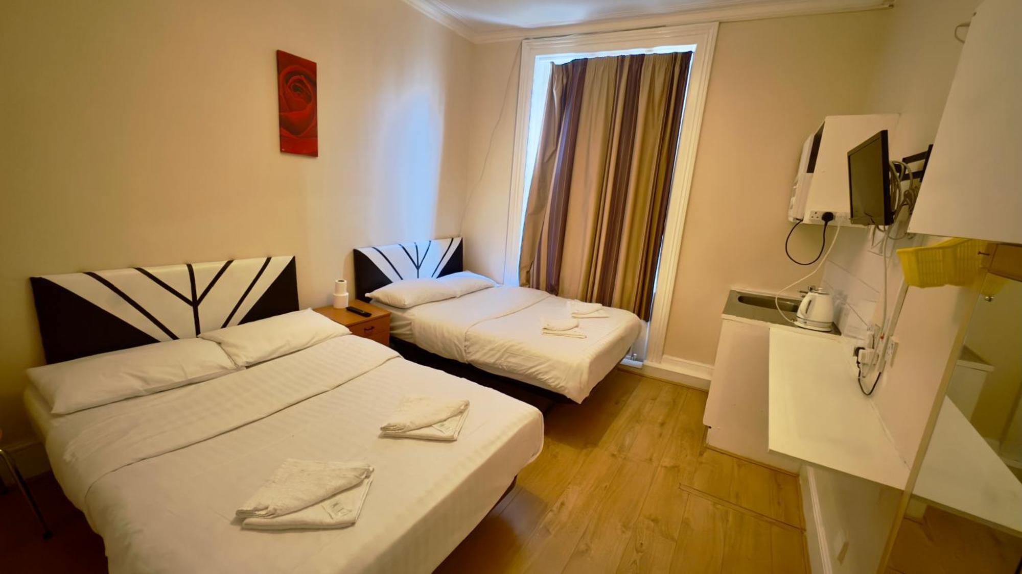 Quadruple Room with Private Bathroom,1563360382:JPEG