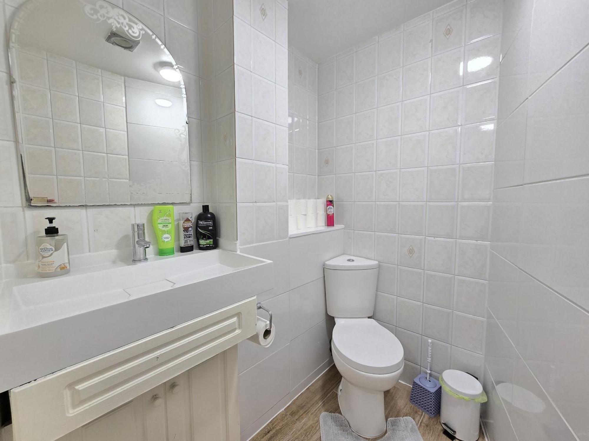 Single Room Private Bathroom
