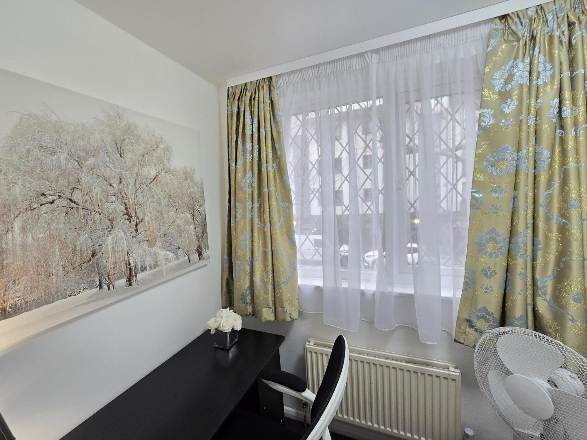 Single Room Private Bathroom