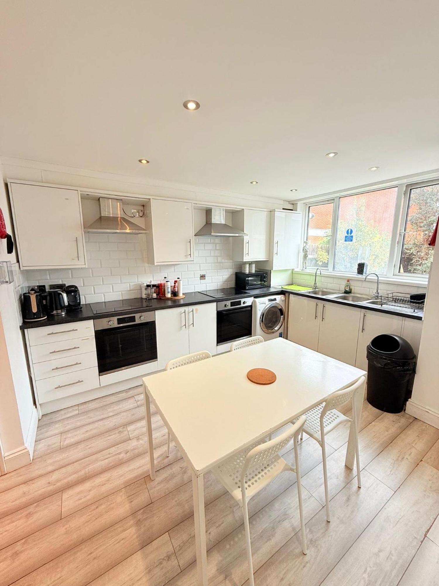 Driepersoonskamer met Eigen Badkamer