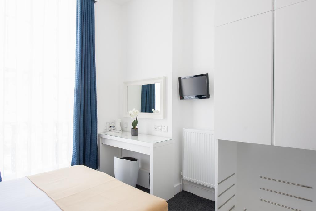 Quarto Duplo