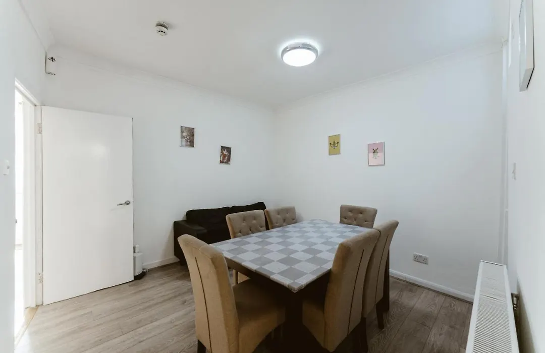 Plaistow Cosy Double Rooms - 8-1