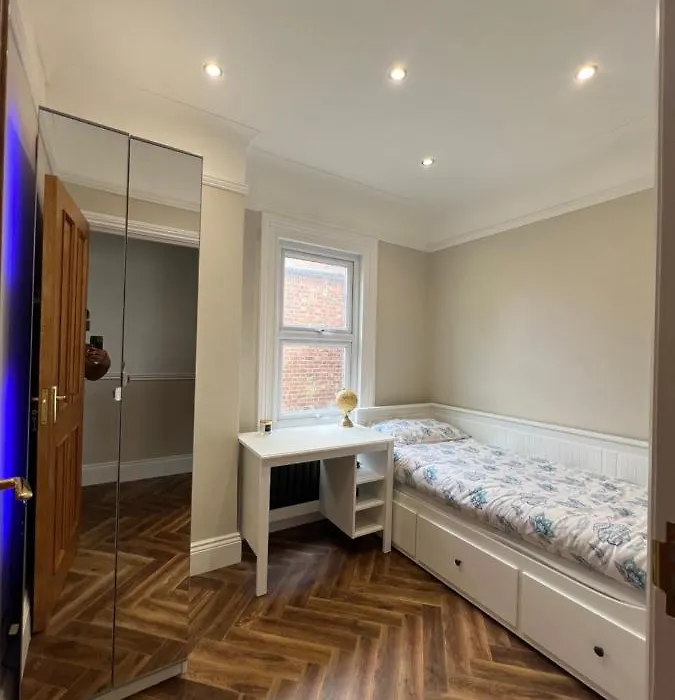 Luxe & Cozy Stay Muswell Hill Beautifully Presented Free Parking-1