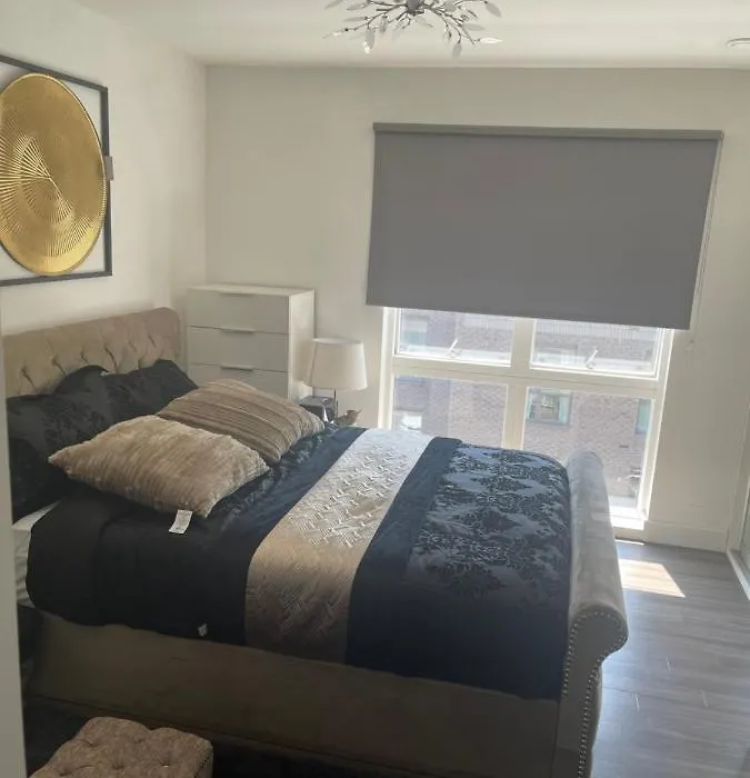 Affordable Flat Luxury Dunstone Court-1