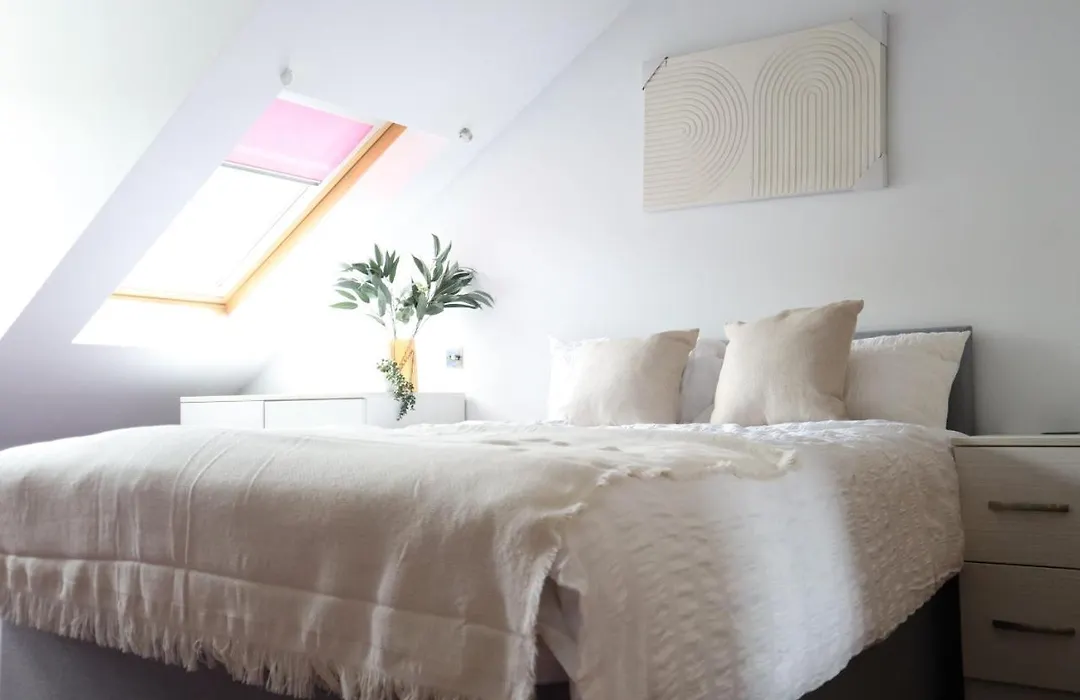 Rooms Close To Central London-1