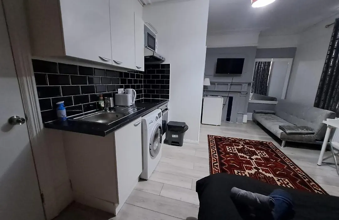 Private Studio On Finchley Road-1