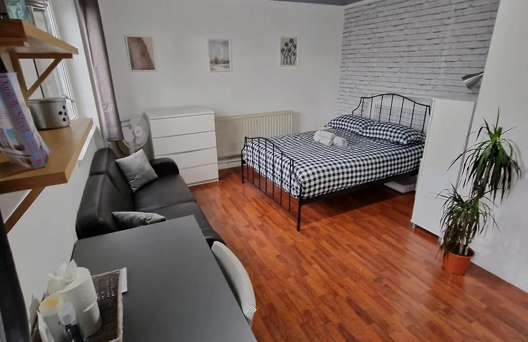 Spacious Room Private Balcony - Central London - Zone 1 - Elephant And Castle-1
