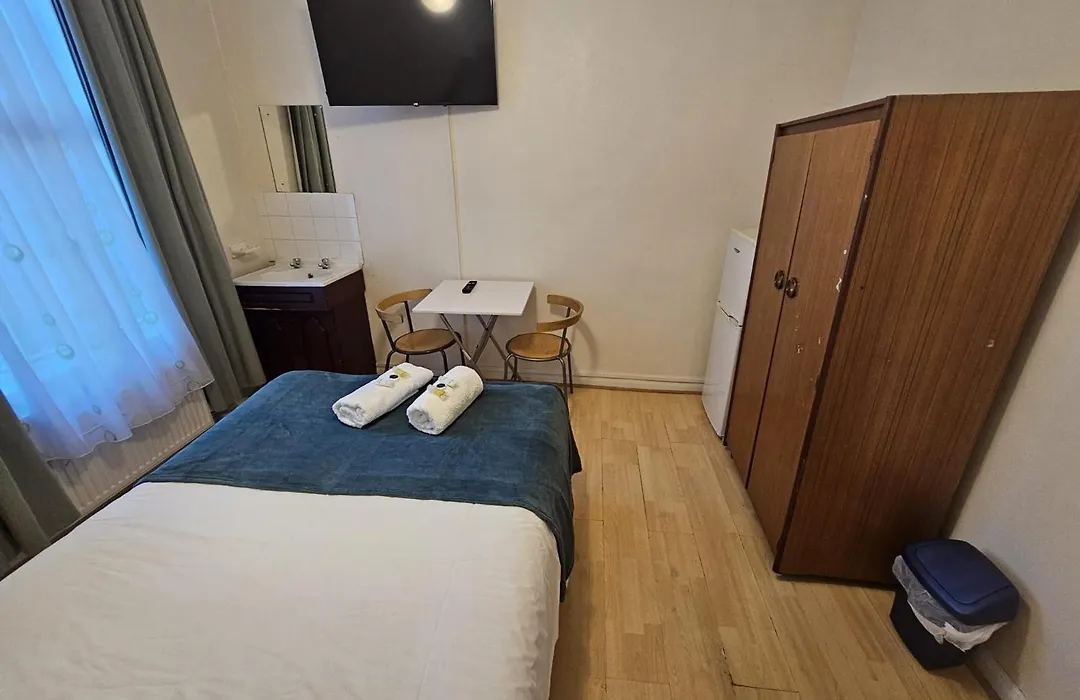 Bruce Rooms-1