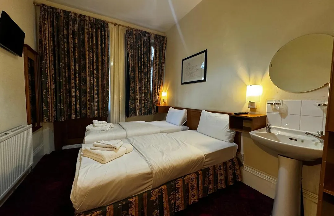 Bridge Park Hotel-1