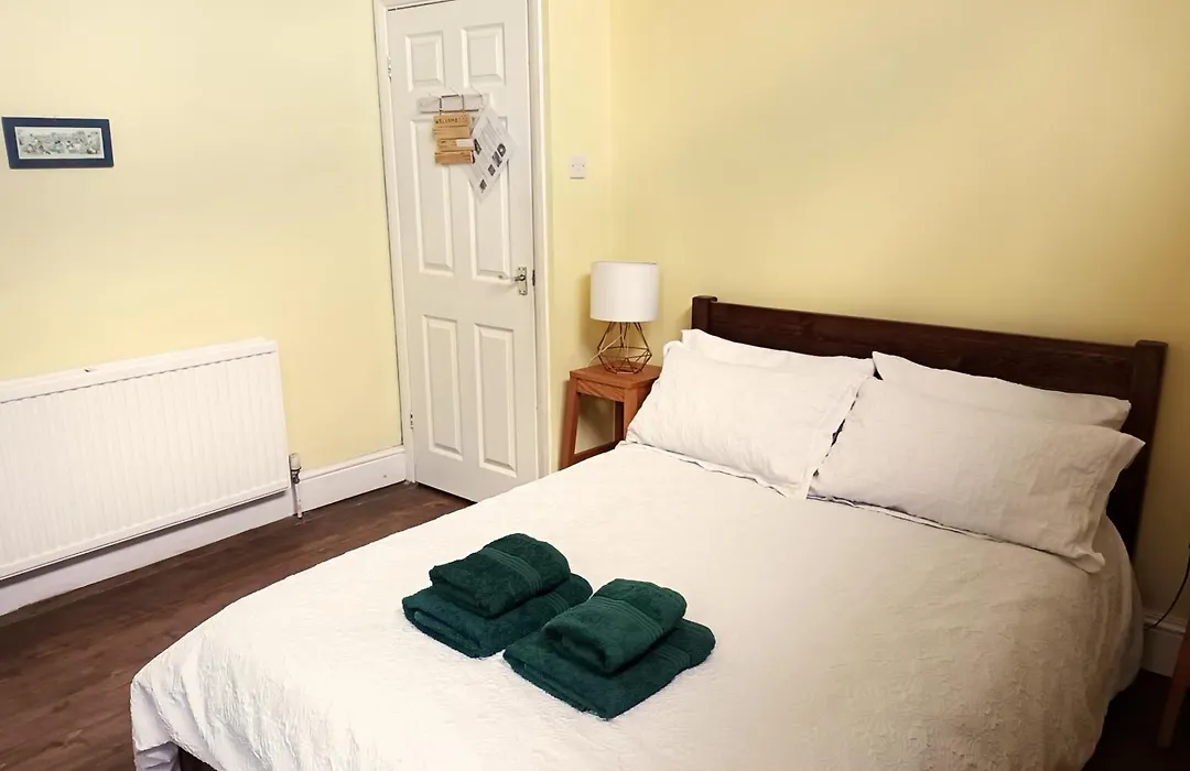 Room With Luxury Private Bathroom And Independent Entrance Near Tube-1