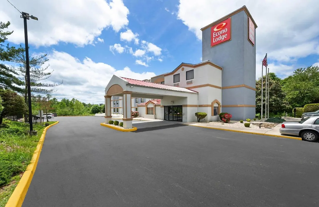 Econo Lodge London North-1