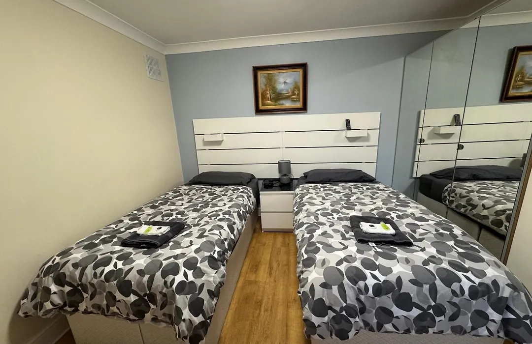 Kensal Lodge Guest House-1
