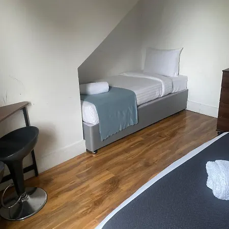 Sw16 Norbury Guesthouse-3