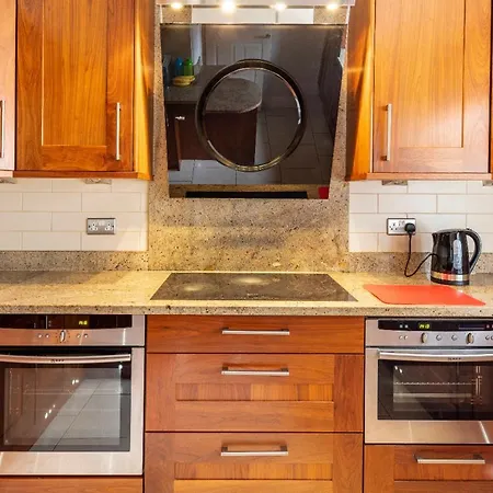 Luxury Specious En-Suite Room In Central London-2