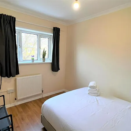 Stepney Green Comfy Double Bed Rooms 14-3