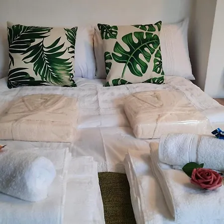 Hackney Downtown Guest House-2