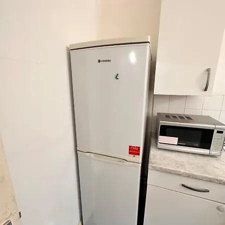 2 Amazing Double Rooms In Whitechapel-2