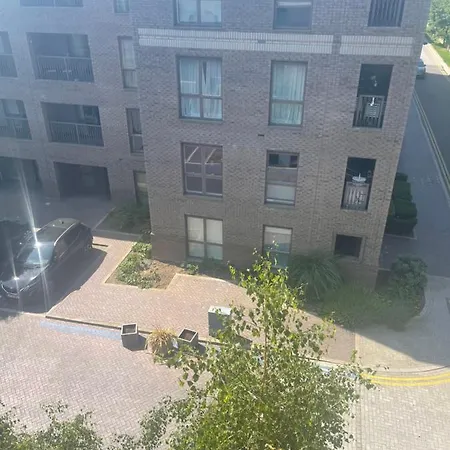 Affordable Flat Luxury Dunstone Court-2