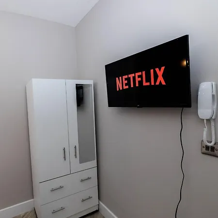 Ensuite Room With Garden-2