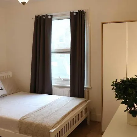 Tanta Flat Near Victoria Station-3