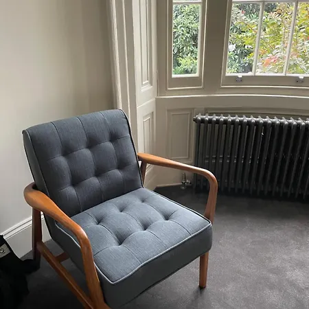 Kennington B & B-3