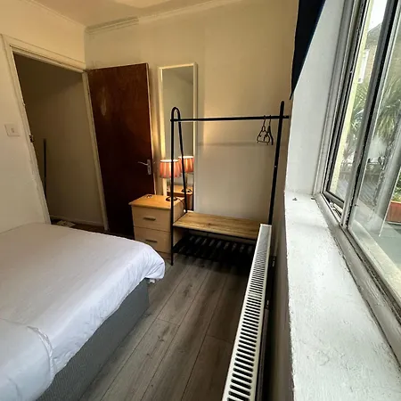 Bethnal Green Rooms R3-2