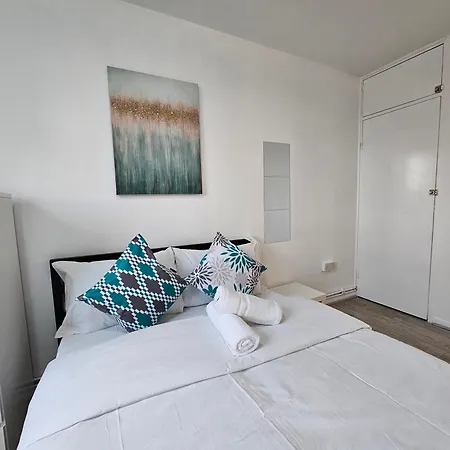 Whitechapel E1 Rooms-2