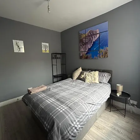 Hatton Homes: Tottenham-2