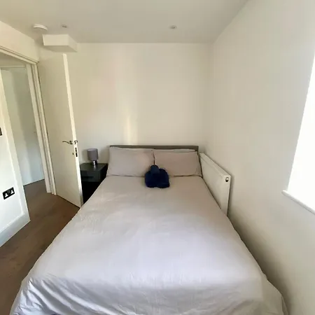 Stunning Rooms By Nine Elms Station-3