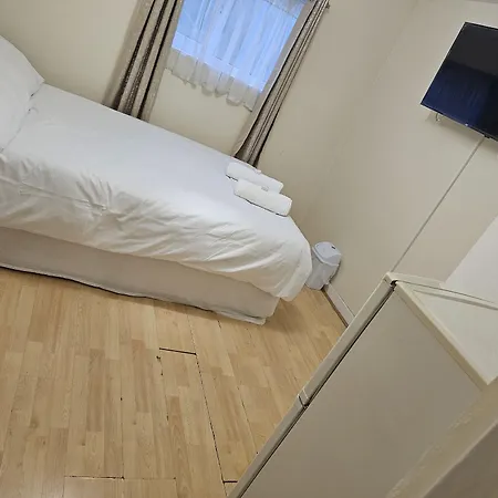 Bruce Rooms-3